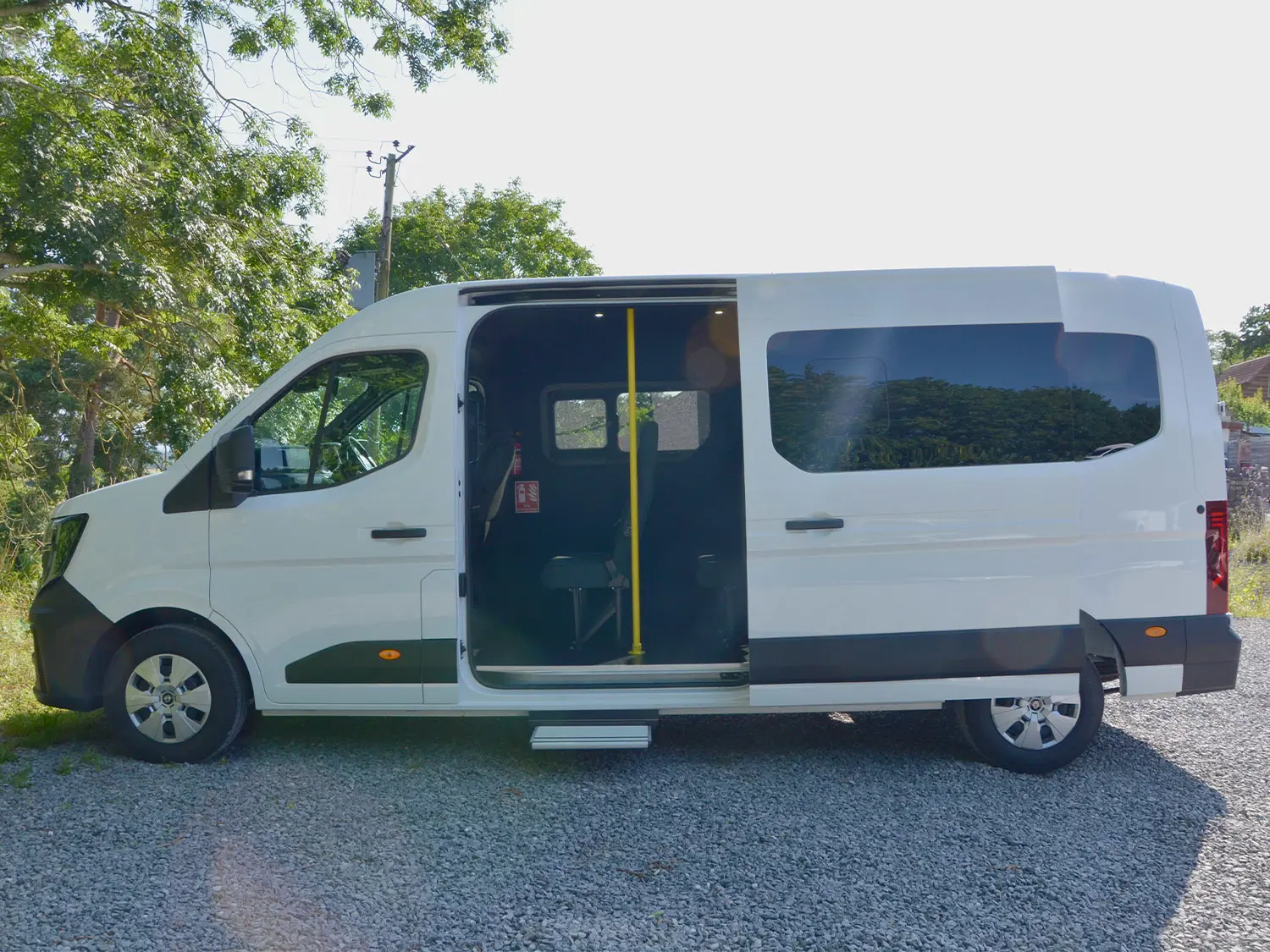 Renault Master Minibus Diesel Lm39dci 120 Medium Roof 15 Seater