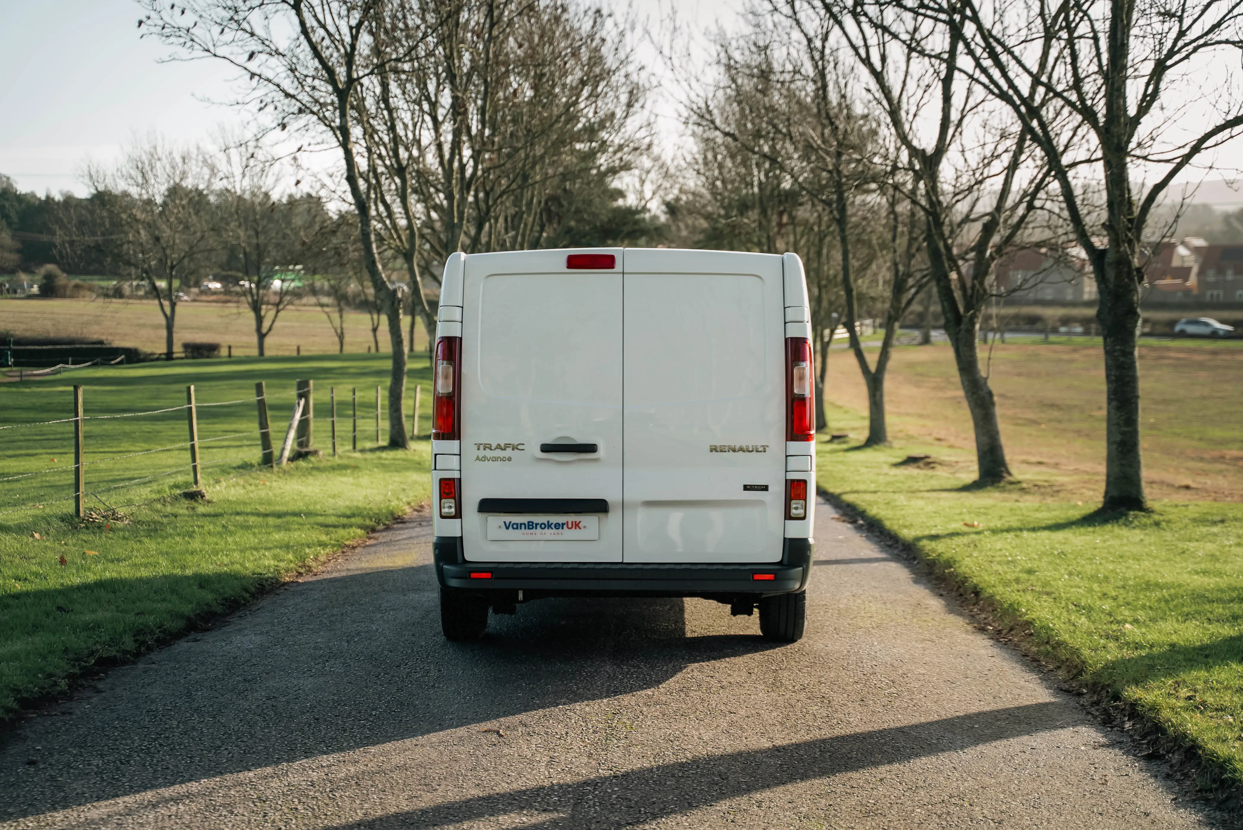 Renault Trafic E-Tech LWB Electric LL30 90KW 52KWH Advance Van Auto