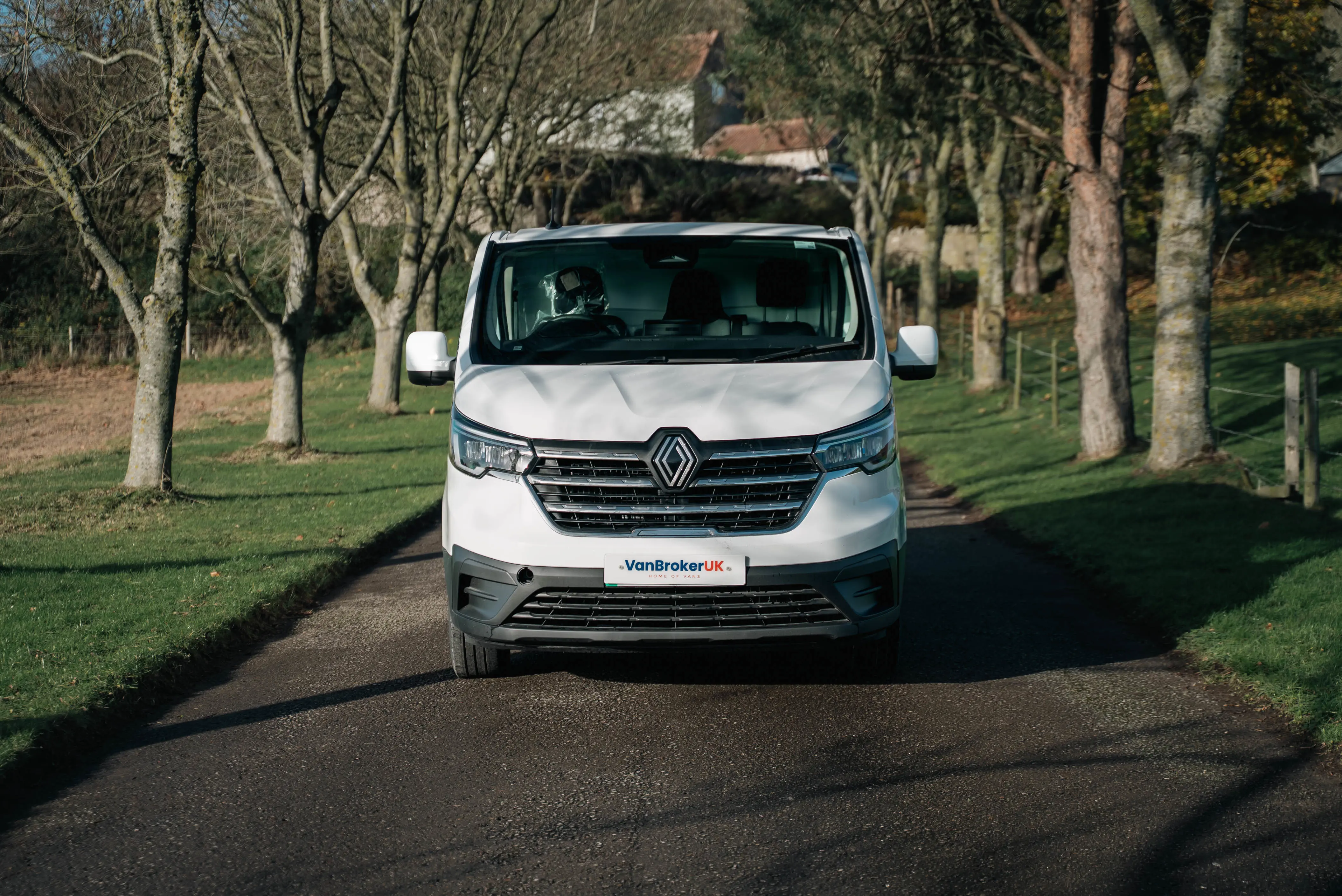 Renault Trafic E-Tech LWB Electric LL30 90KW 52KWH Advance Van Auto