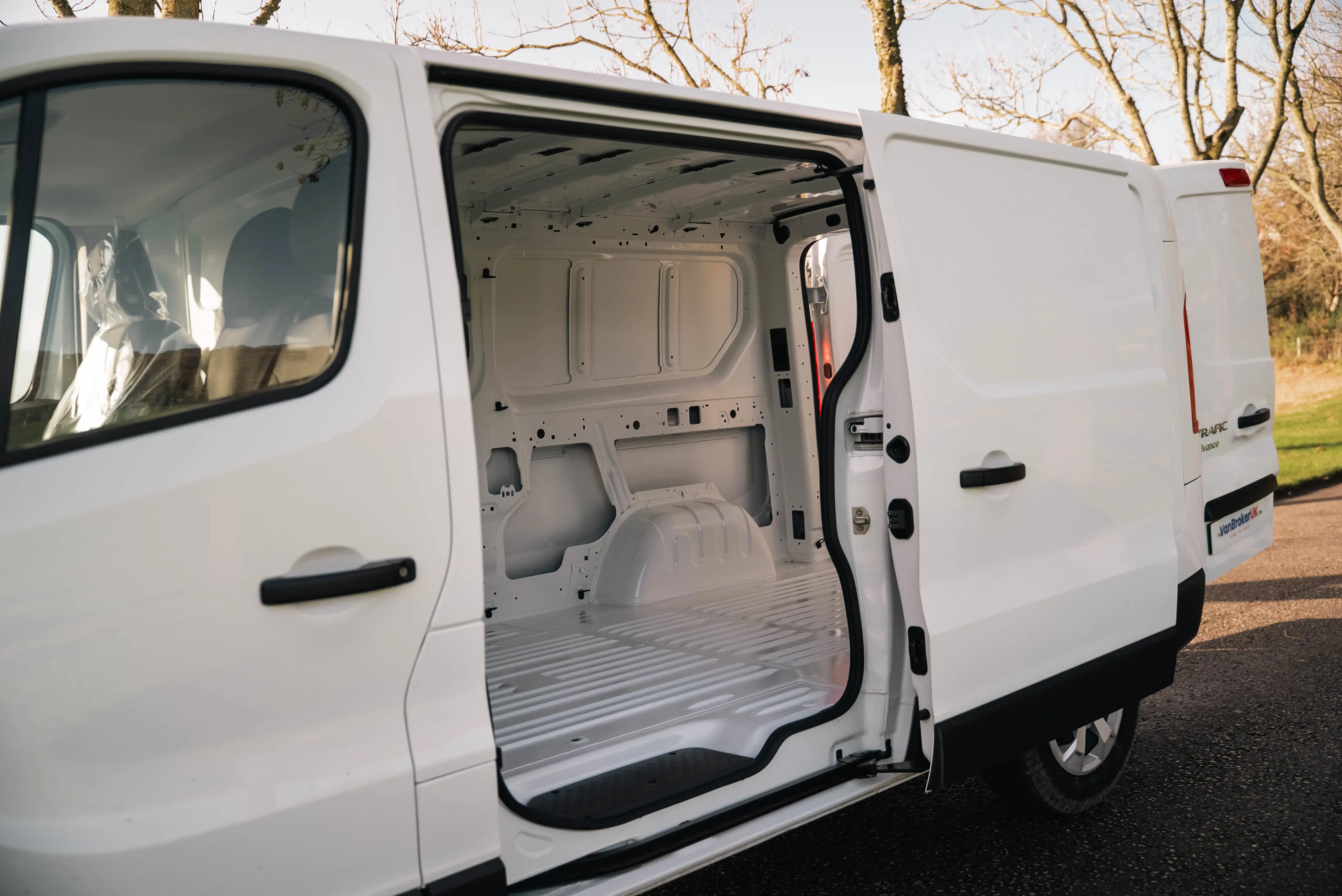 Renault Trafic E-Tech LWB Electric LL30 90KW 52KWH Advance Van Auto