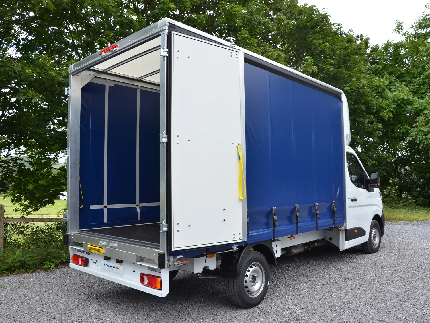 Renault Master LWB Diesel FWD LL35 DCI 150 Advance LOW Roof D/Cab Chassis